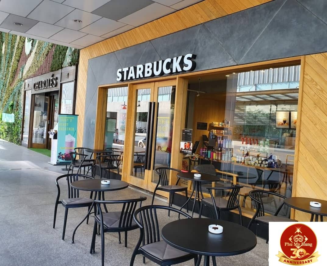 Cà phê Starbucks Phú Mỹ Hưng Hồ Bán Nguyệt